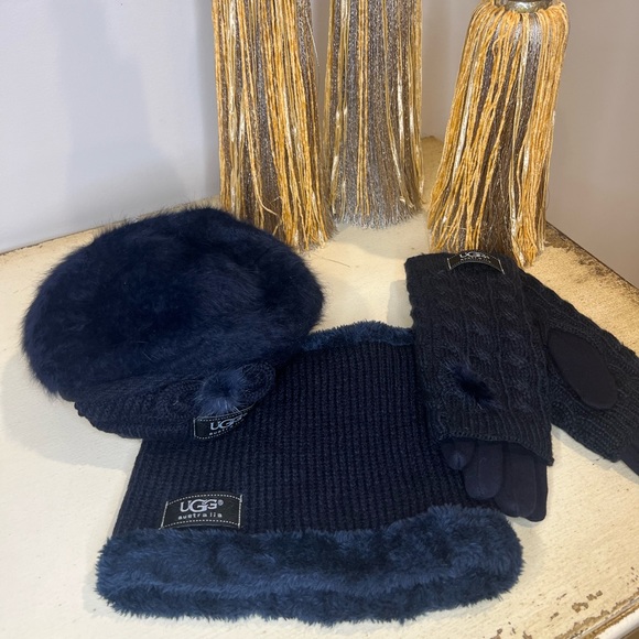 Mauve Mauve UGG 3pc hat set - Picture 4 of 4